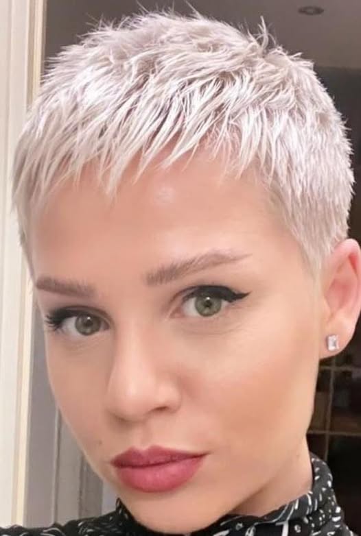 Platin-Power: Radikal kurz, unendlich schick